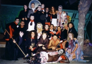 15   1994 95   soiree horror Au night club