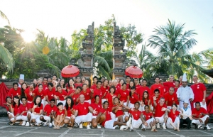 Equipe GO Bali 2007, chef de village Lionel Pirotte