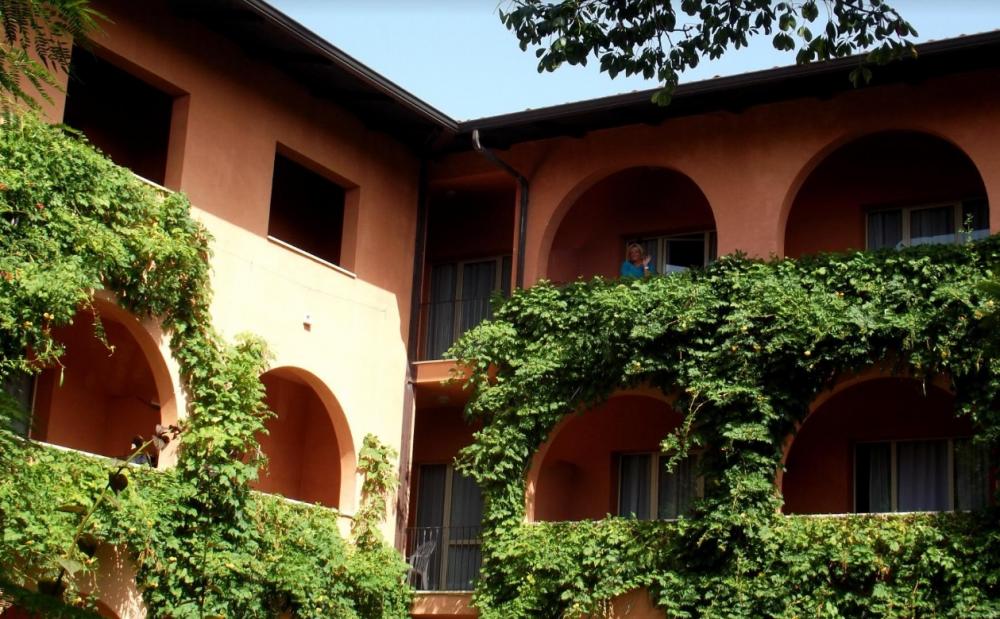napitia balcon.jpg