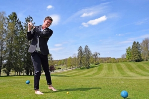Alban lance le Golf Pieds Nus !