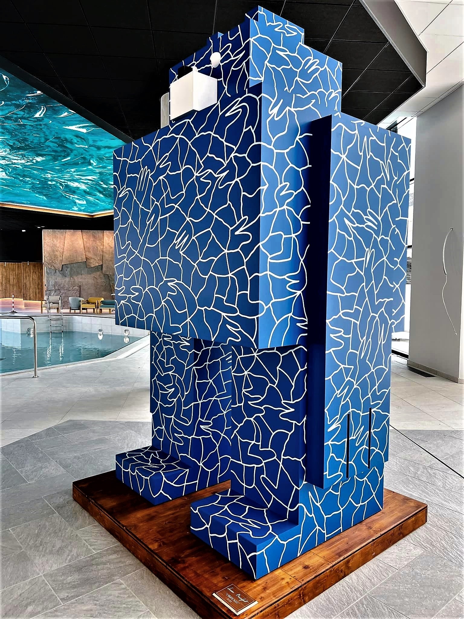 L'Ours Bleu Tignes par Lucas Beaufort.jpg