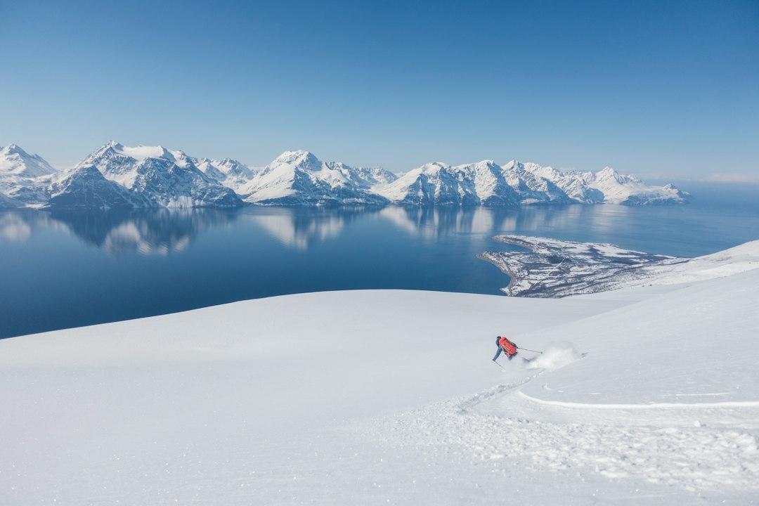 Vacances hiver 2026-2027 : skier à la montagne ou partir au soleil